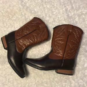 Two tone man made leather cowboy boots